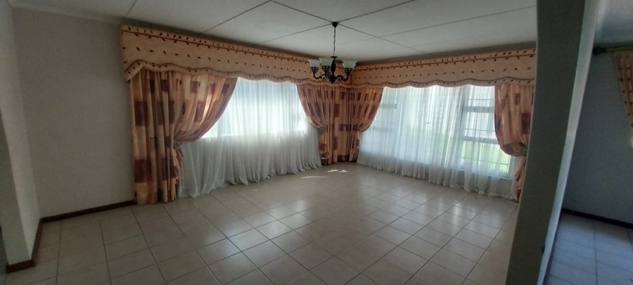 4 Bedroom Property for Sale in Beacon Bay Eastern Cape